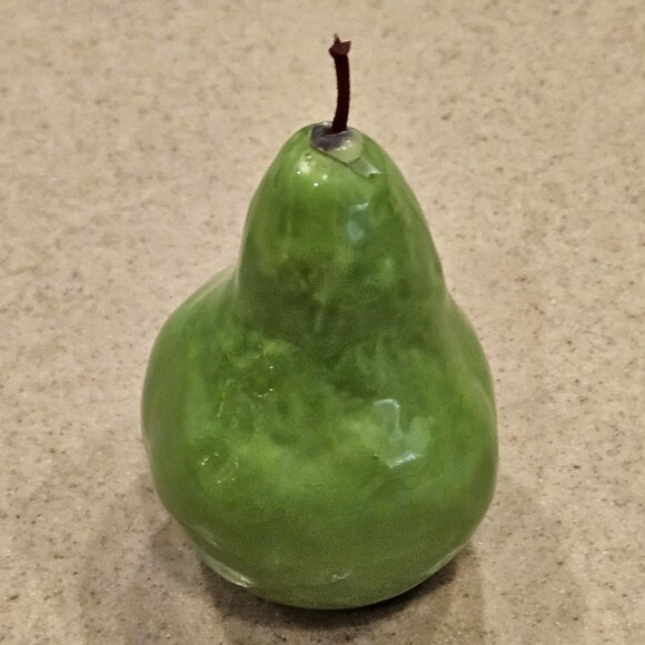 VINTAGE HANDPAINTED CERAMIC GREEN PEAR MAJOLICA DECOR DISPLAY FRUIT VIETRI ITALY - Picture 3 of 7